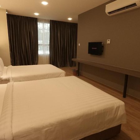 U Design Hotel Куала Липис Екстериор снимка