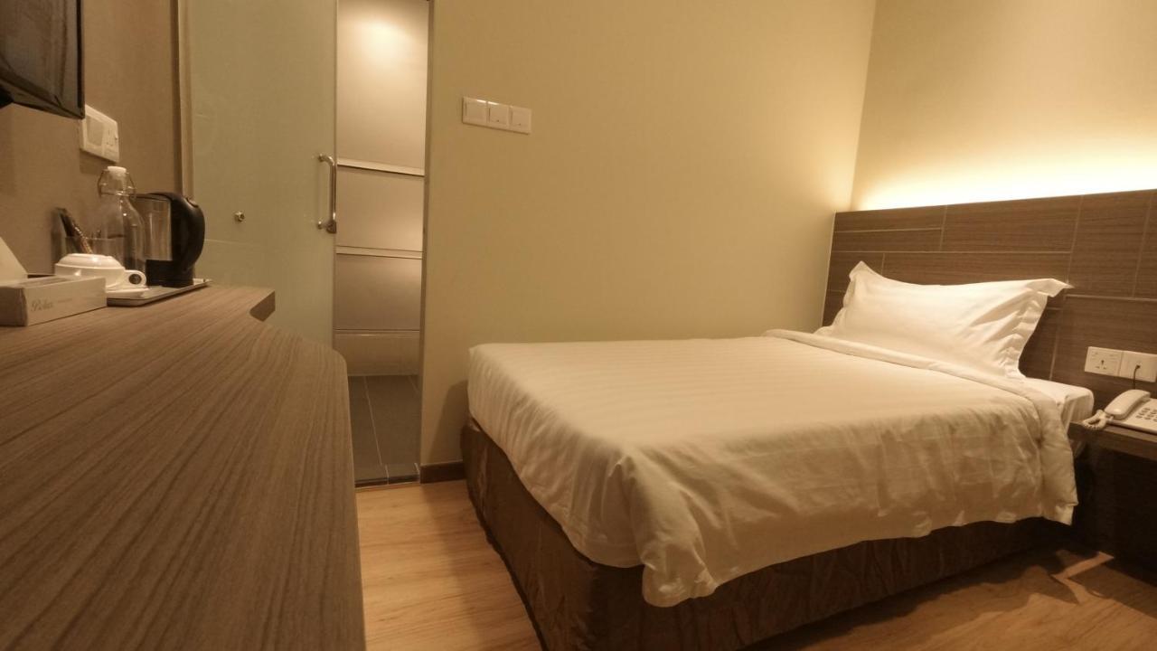U Design Hotel Куала Липис Екстериор снимка
